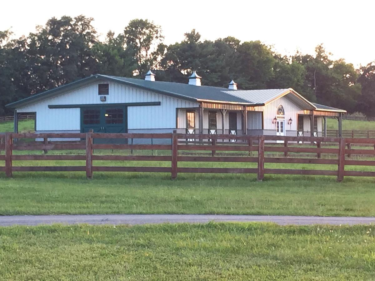 The B & B At Queenslake Midway Esterno foto