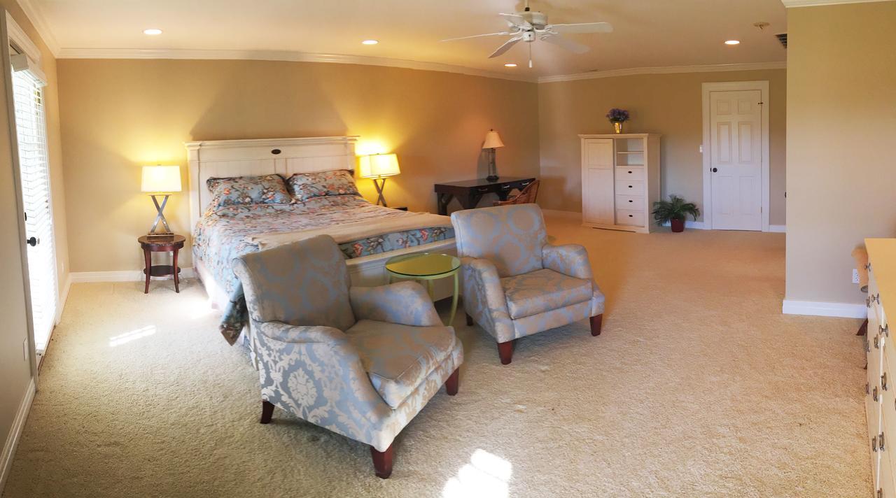 The B & B At Queenslake Midway Esterno foto
