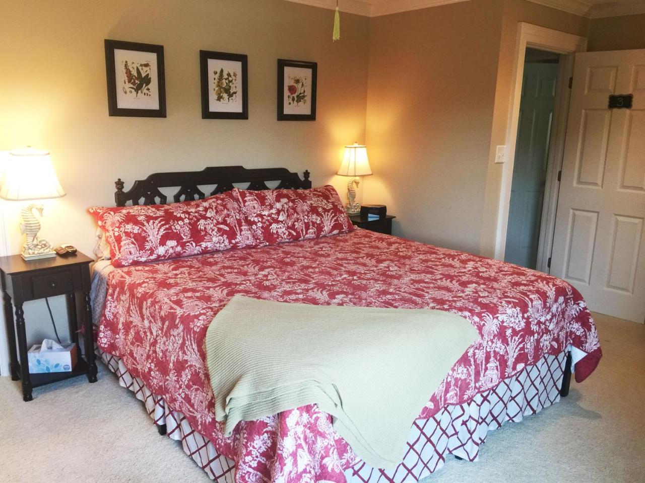 The B & B At Queenslake Midway Esterno foto